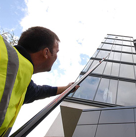 World's first 80 foot carbon fibre window cleaning pole system